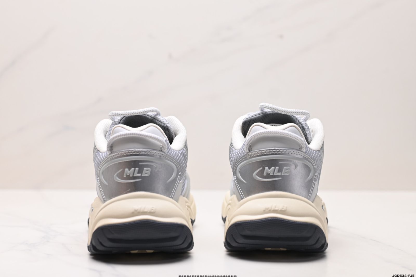 [MLB] Cargo Chunky ★すぐ品切れ★ MLB] XLG Chunky ☆すぐ品切れ☆ (MLB Korea/スニーカー