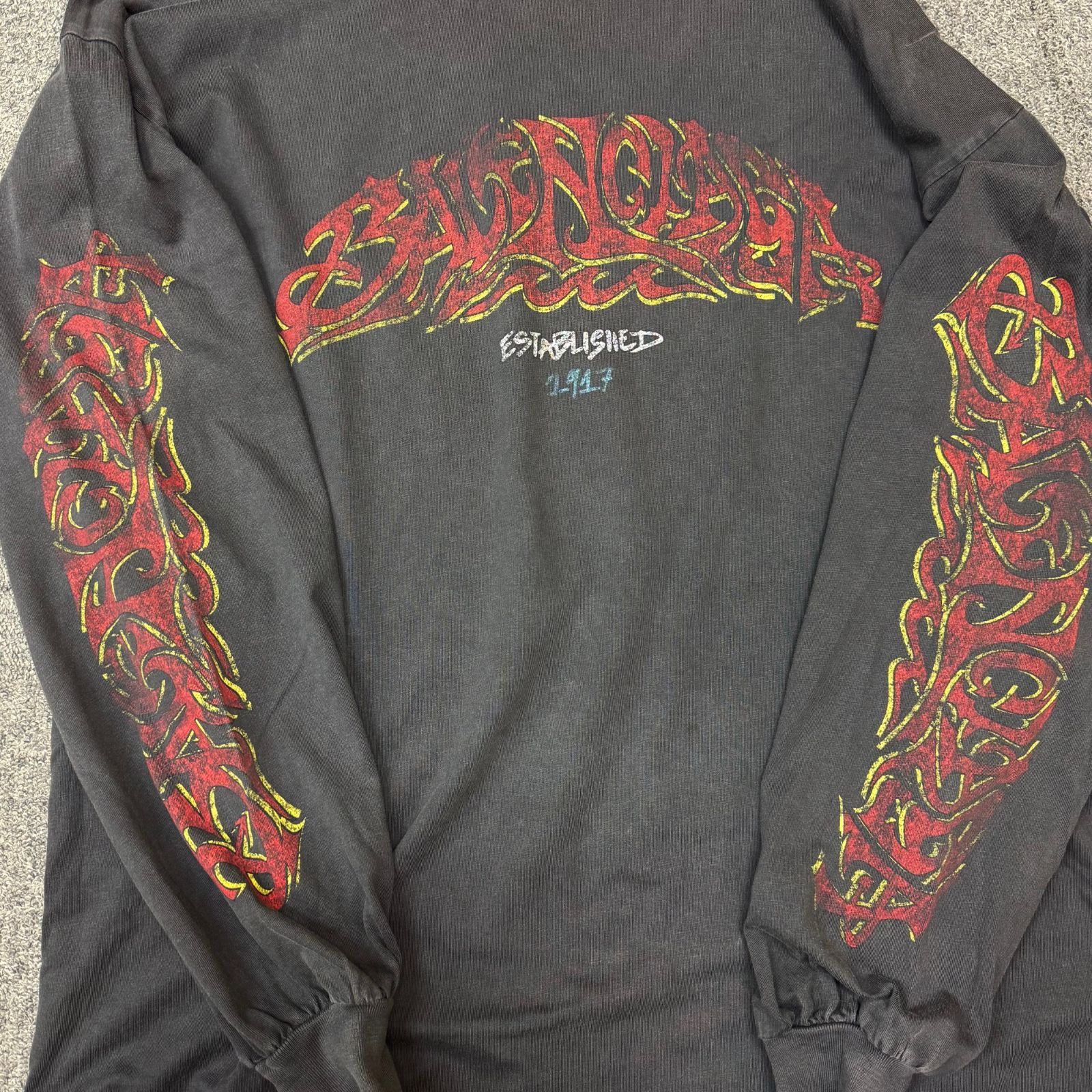 国内正規 BALENCIAGA 23AW ヴィンテージ加工ロゴプリント長袖T