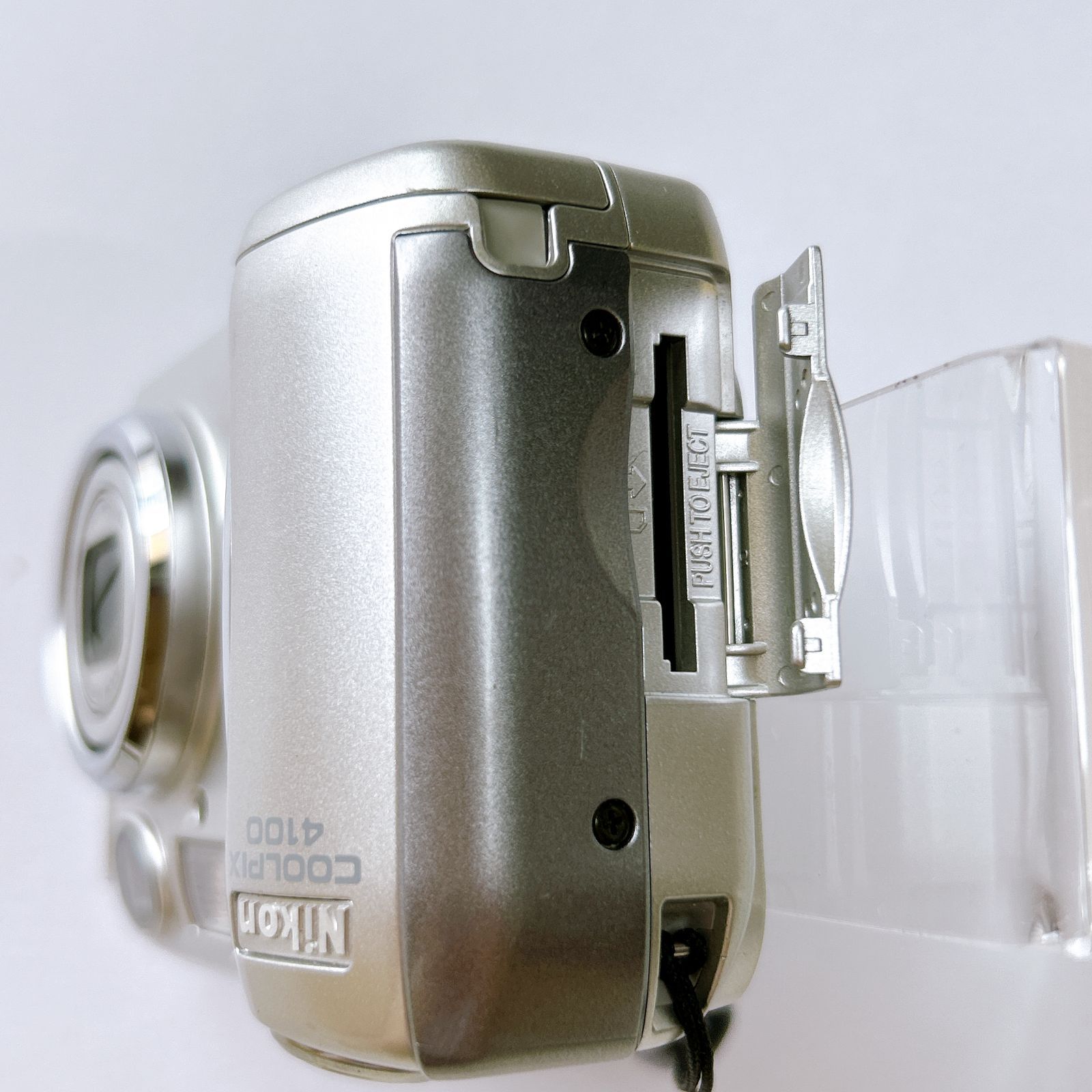 ニコン coolpix 4100 電池式 動作確認済み シルバー 単三電池