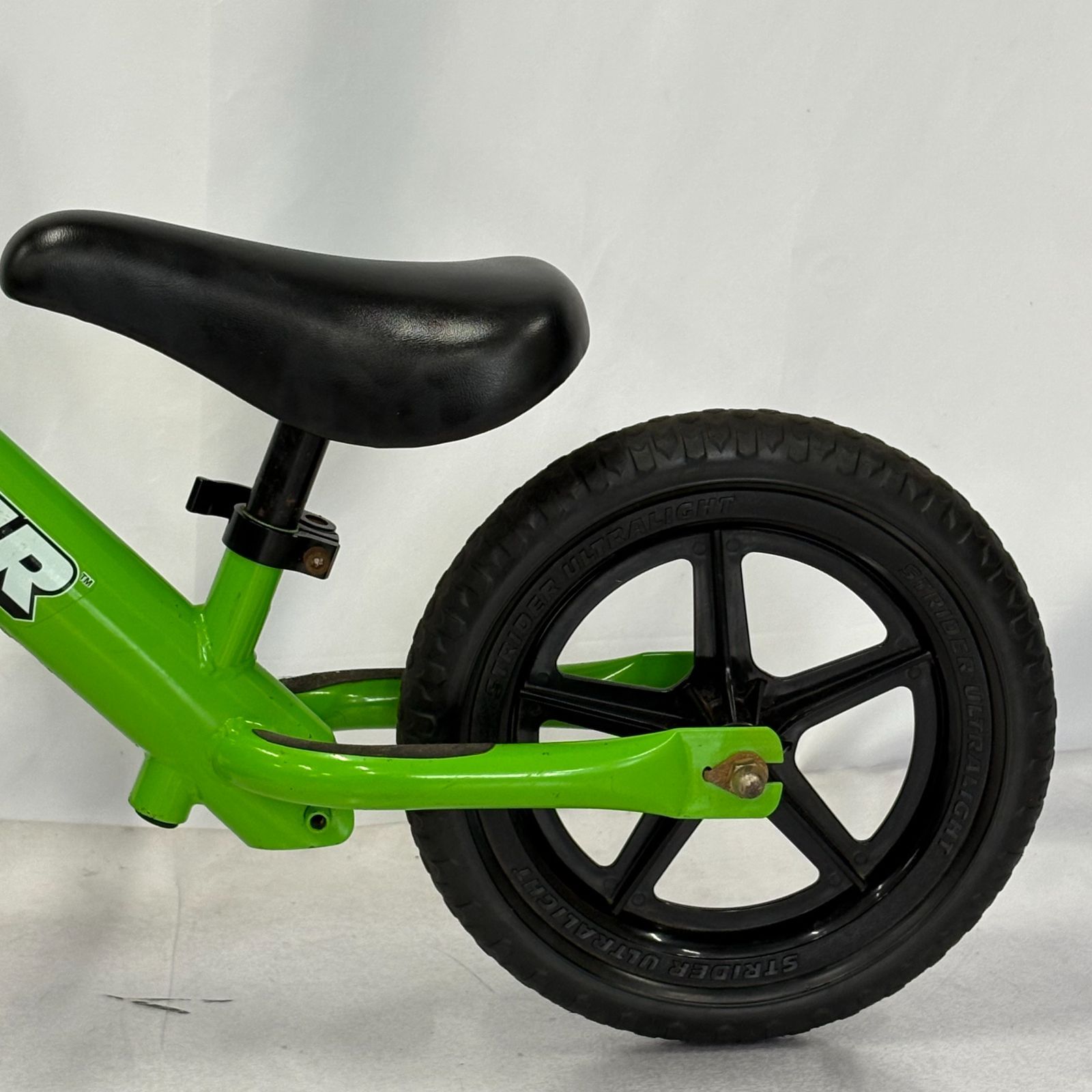 美品 室内メイン STRIDER ストライダー ST-J4 グリーン 緑 STRIDER ST-J4 ストライダー ライトグリーン 緑 - メルカリ