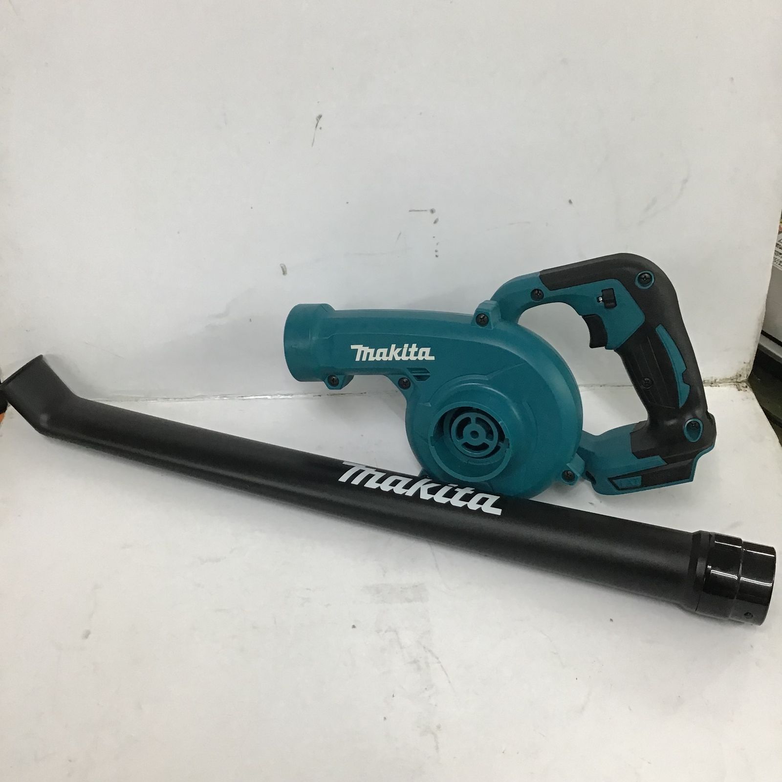 〇マキタ(Makita) 充電式ブロワ 18V バッテリ・充電器別売 UB186DZ