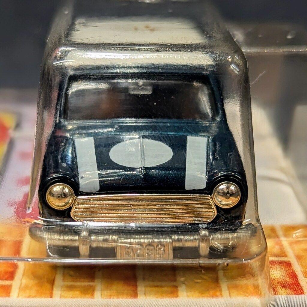 トミカ ニッサン ブルーバードワゴン タクシー 赤箱トミカ（絶版・日本