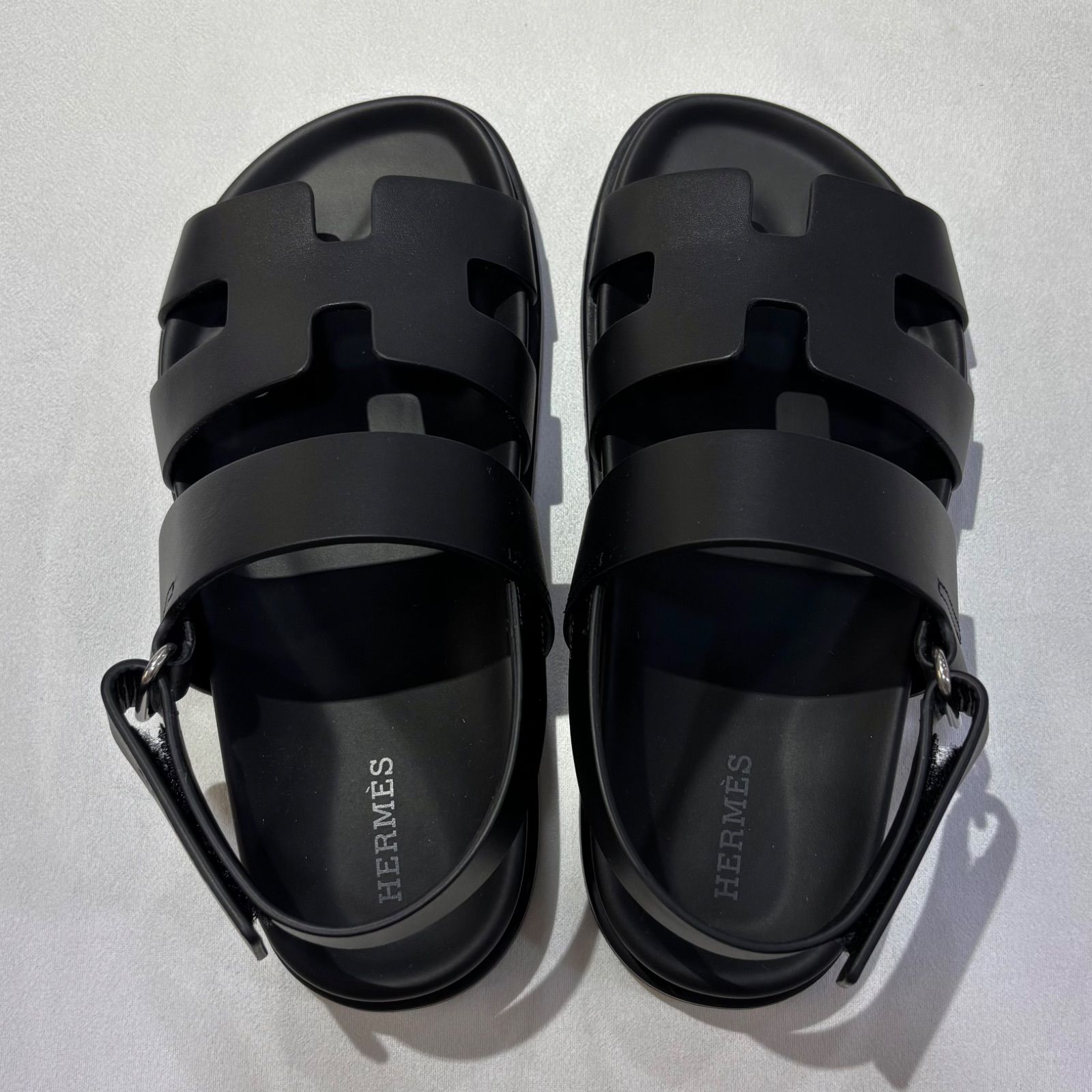 新品未使用HERMES サンダル（ジニアス） ブラック 未使用品◎HERMESエルメス サンダル/ジニアス/ブラック/35