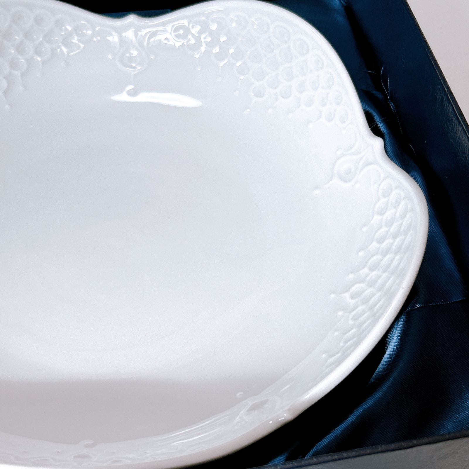 ホワイトレリーフ