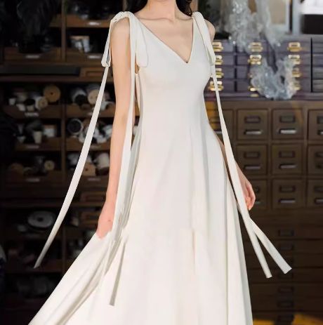 ウエディングドレス ロングドレス リボン セクシー キャミ サテン エレガント ホワイト 結婚式 前撮り 二次会 お洒落 上品 大人 0754
