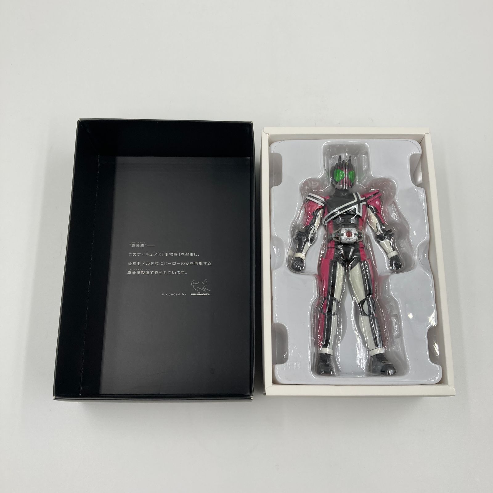 中古/C】S.H.Figuarts(真骨彫製法) 仮面ライダーディケイド - メルカリ