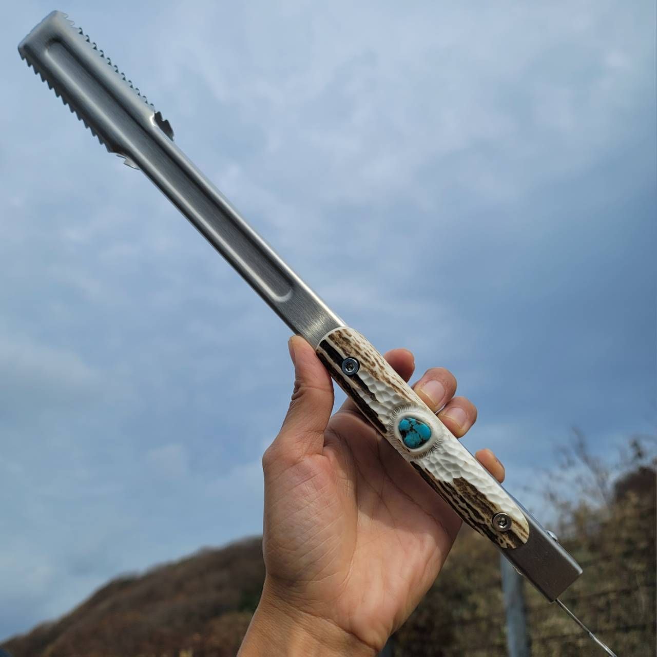 鹿の角 薪バサミ トング グリーンライフ アミもつかめる焚き火トング