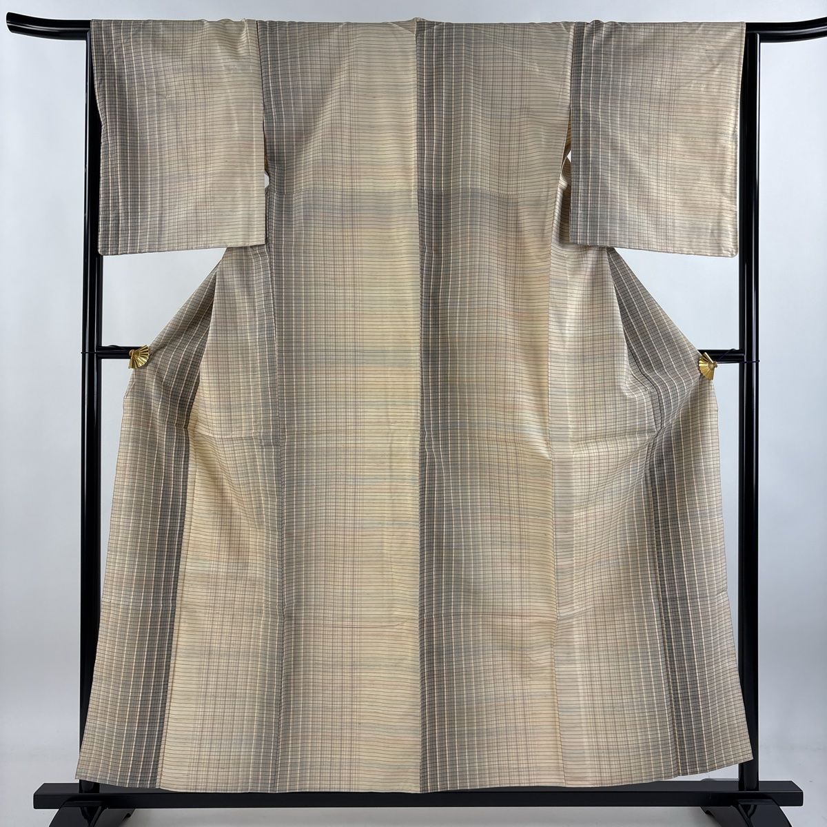 紬 身丈157cm 裄丈65.5cm M 単衣 やまと 格子 薄茶色 正絹 秀品