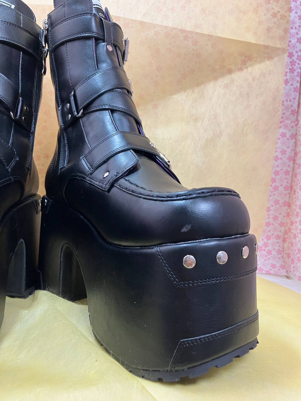厚底ショートブーツ