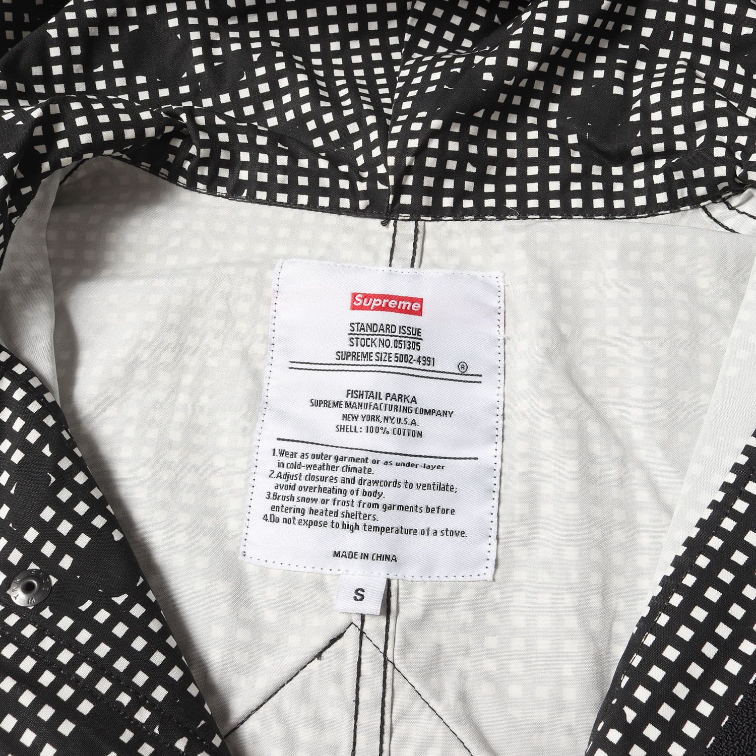 Supreme シュプリーム コート ホワイト ブラック 白黒 サイズ:S | ナイトカモ フィッシュテール モッズコート (Riot Fishtail Parka) | アウター ジャケット 上着【メンズ】【中古】【K4571】 Supreme シュプリーム コート ホワイト ブラック 白黒 サイズ:S