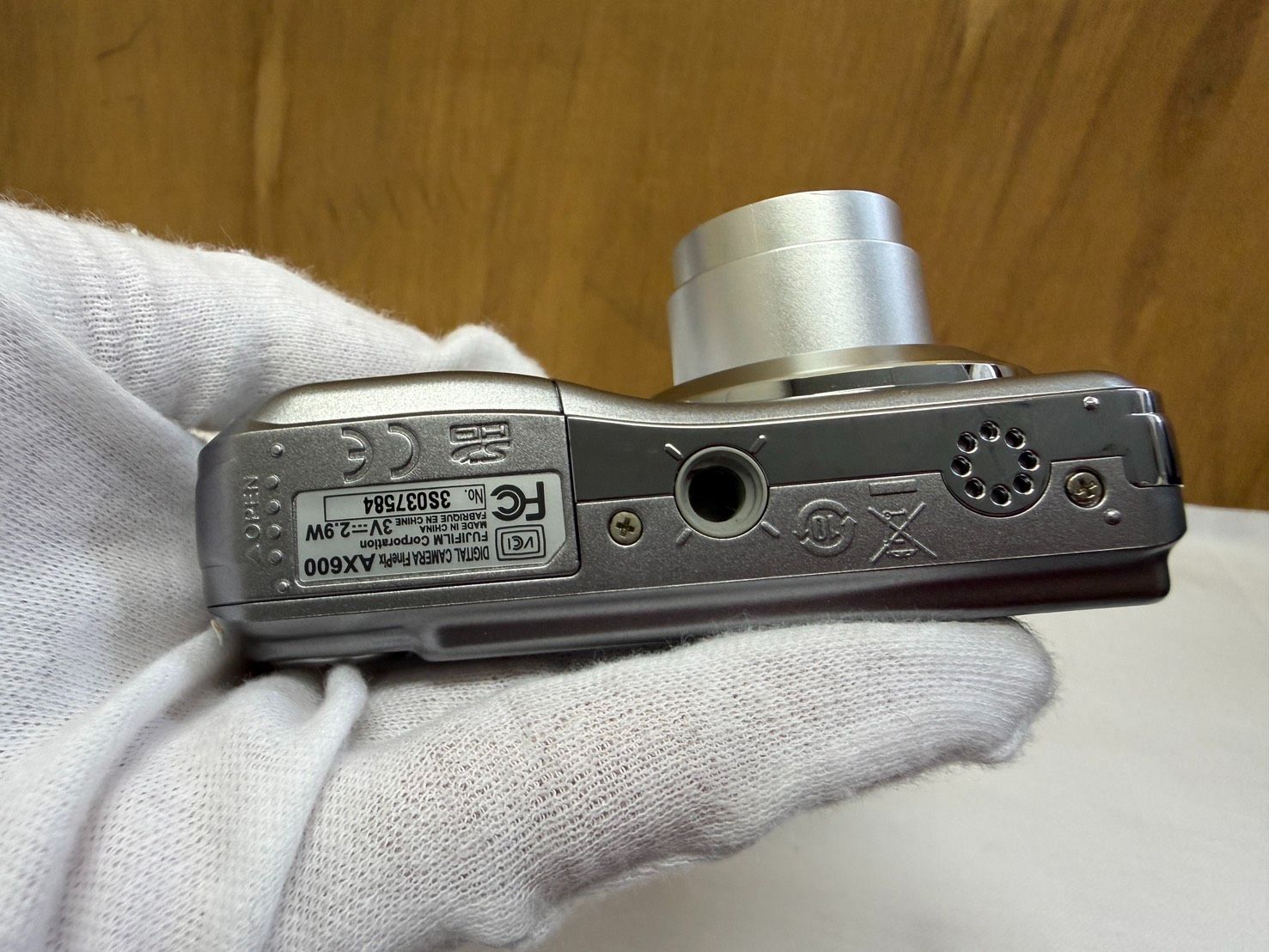 カメラ】高性能デジカメ FUJIFILM FinePix AX600 デジタルカメラ 