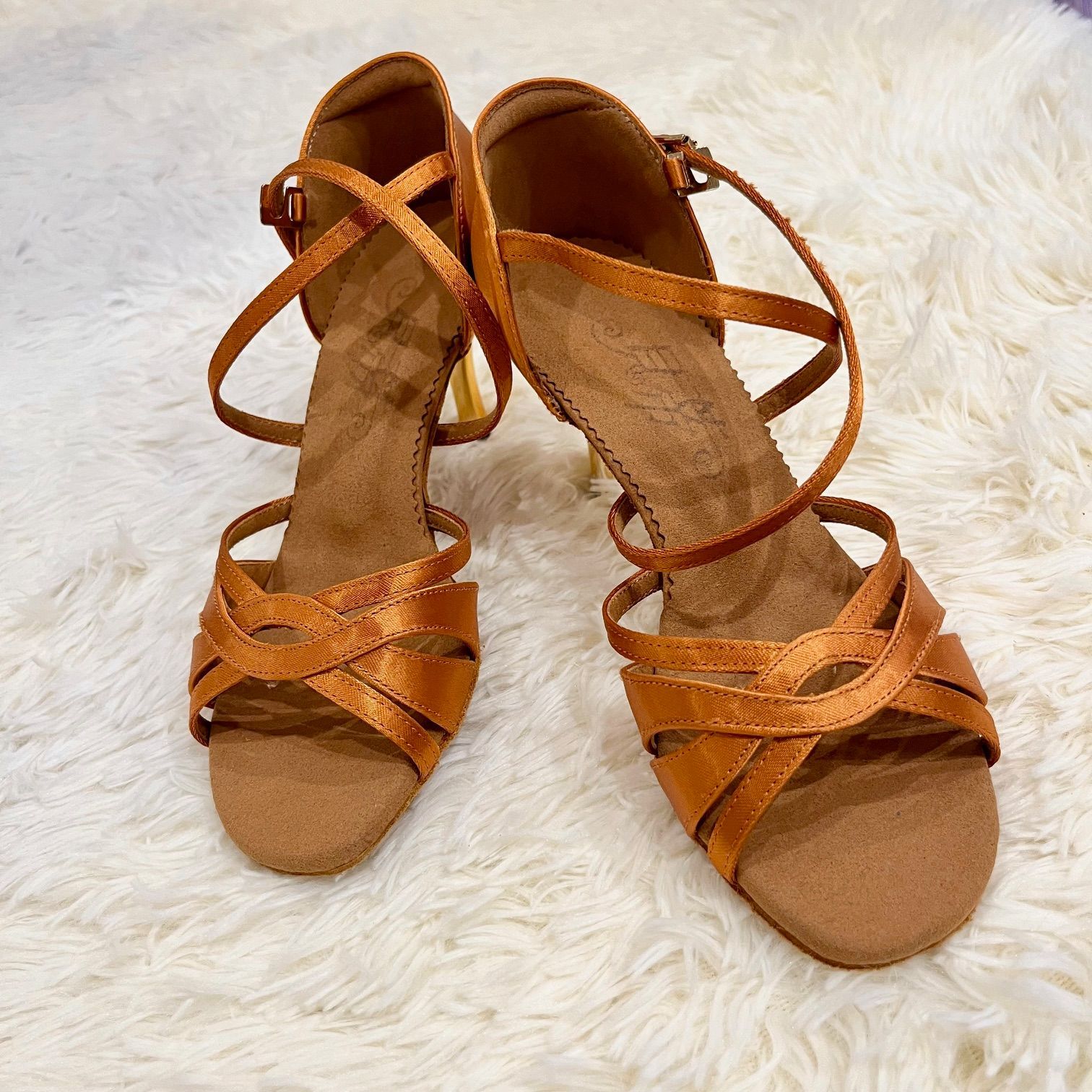 ♥ 社交ダンス 女性 ダンスシューズ ラテン サルサ サテン 23.0ｃｍ げ不可