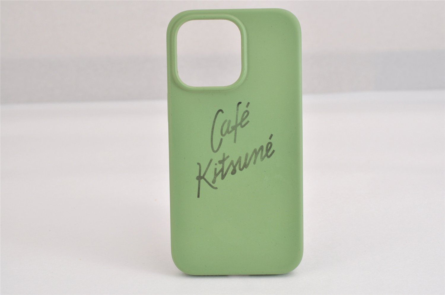 MAISON KITSUNE