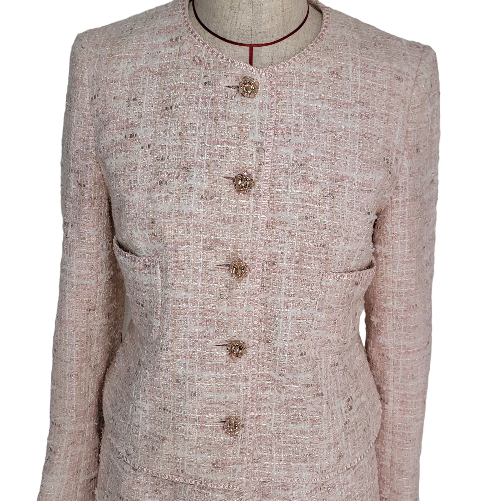 新品未使用　オースチンリード　リボンデザインのセットアップ 未使用】定価約13万円 ビジューボタン装飾 オースチンリード