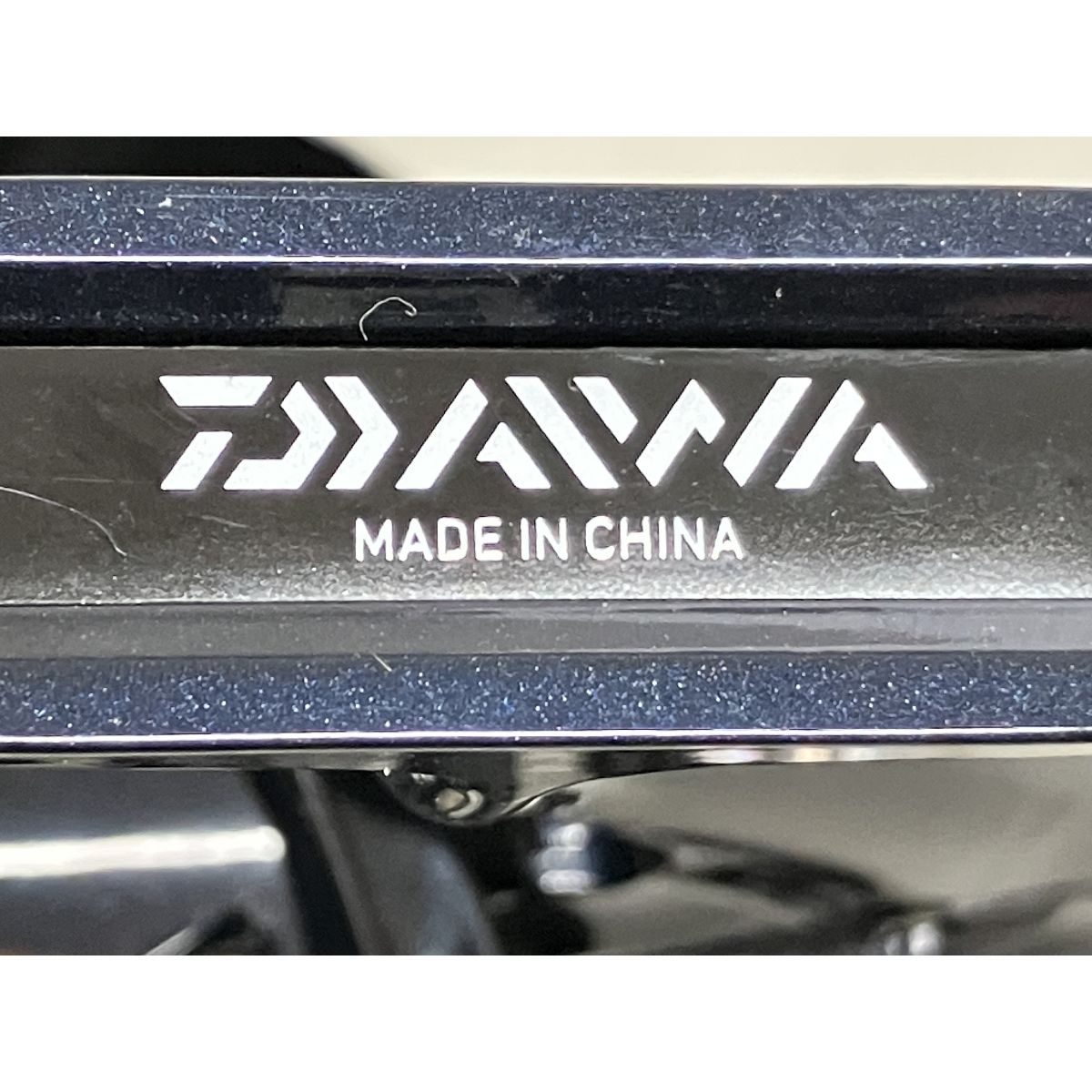 DAIWA（釣り） 【動作保証】DAIWA ダイワ 黒カーボンSS 4500遠投 スピニングリール リール 釣具  K8972410