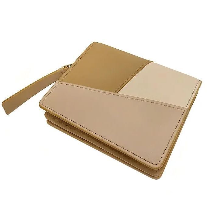 最終価格 LOEWE 折り財布 良品 美品 ライトオーツ ハニー ベージュ系 LOEWE 折り財布 良品 美品 ライトオーツ ハニー ベージュ系 未使用