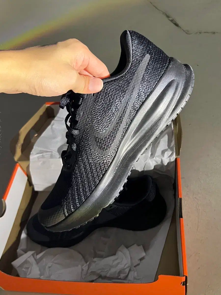 ランニングシューズ