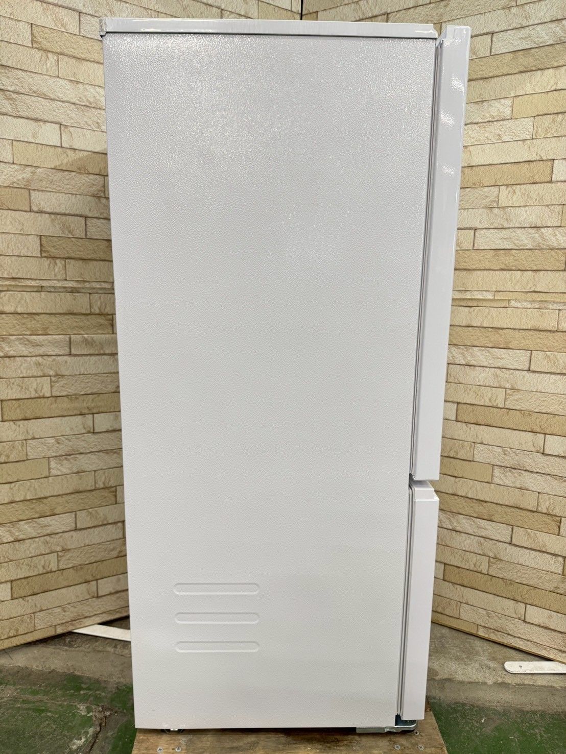 大阪送料無料★3か月保障付き★冷蔵庫★2024年★YRZ-F15MW★IR259 美品】大阪送料無料☆3か月保障付き☆冷蔵庫☆ヤマダ☆2ドア