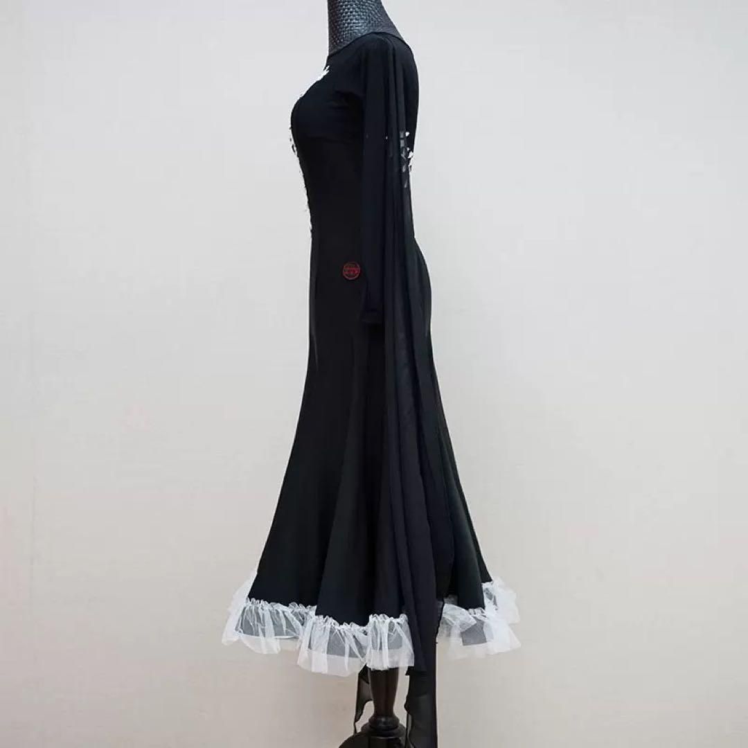 デモや競技会、ダンスパーティーにオススメ✨フロート付きスタンダードドレス❤️ 新品未使用 デモや競技会、ダンスパーティーにオススメ フロート付き