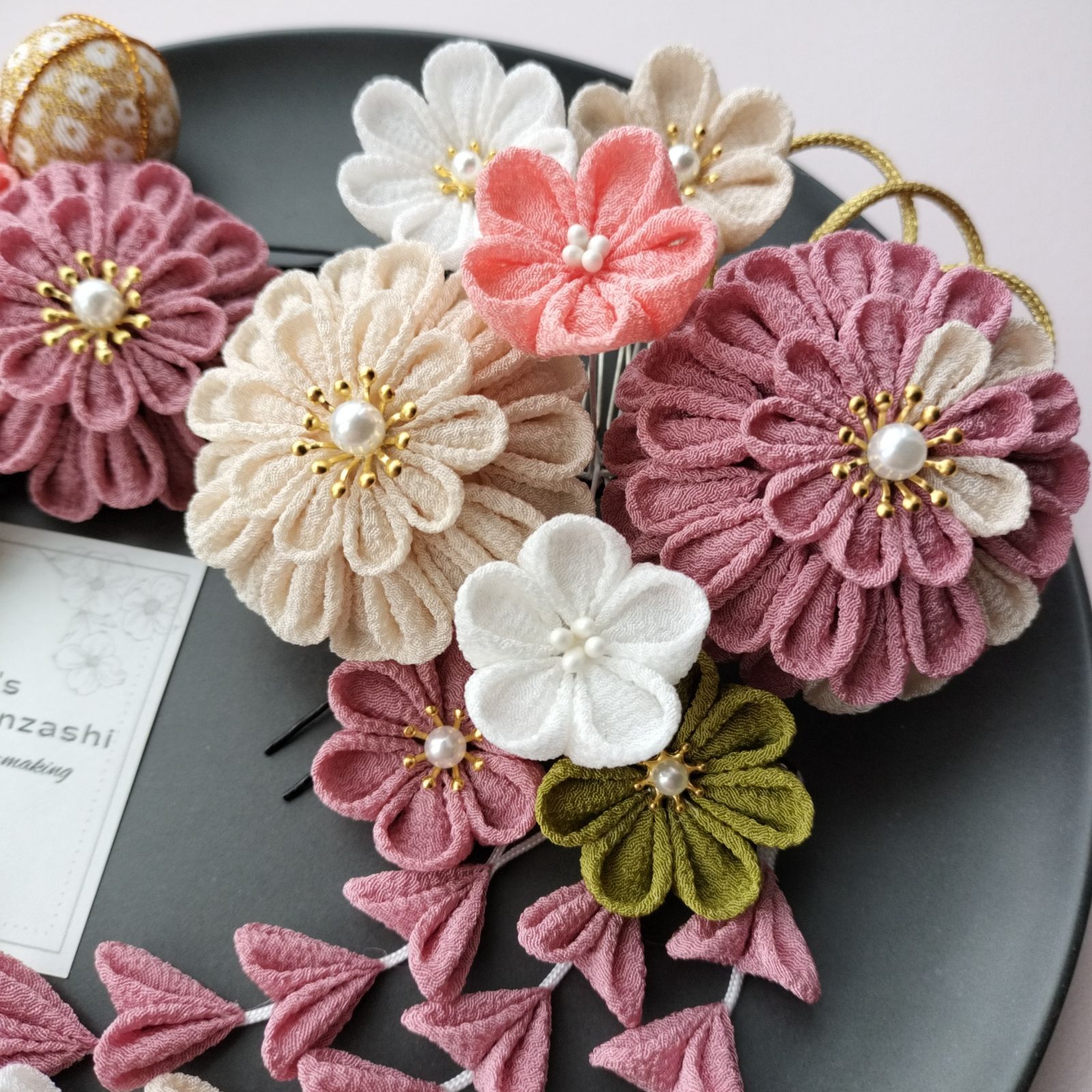 つまみ細工の髪飾り くすみピンク 成人式 卒業式 七五三 No.30