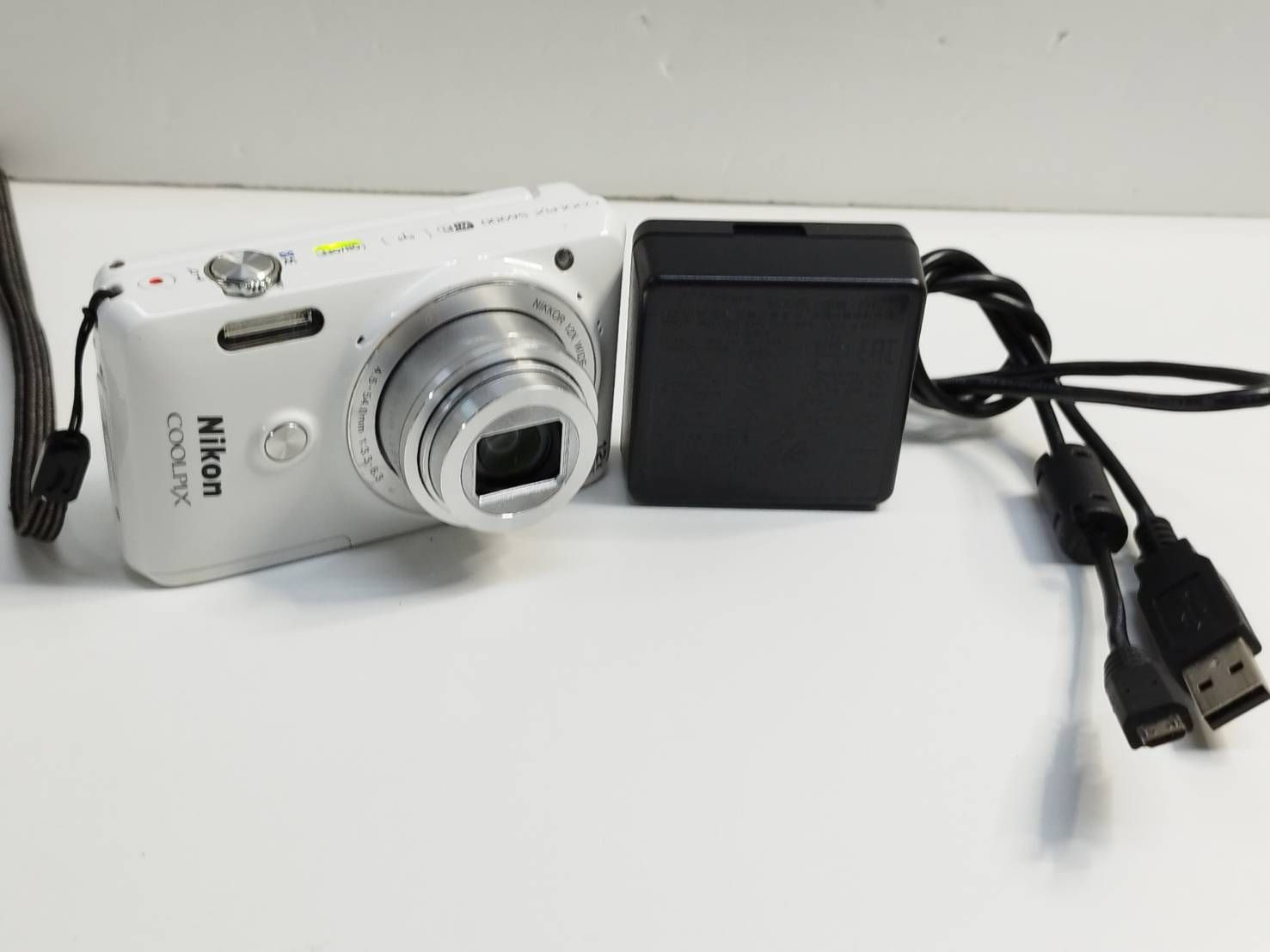 Nikon COOLPIX S6900 デジタルカメラ|SDカード付き