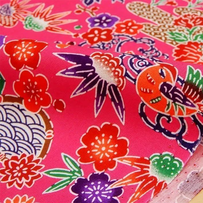 沖縄紅型 ピンク ピンク色の紅型（びんがた）布。大きい柄の沖縄柄綿生地。Made in