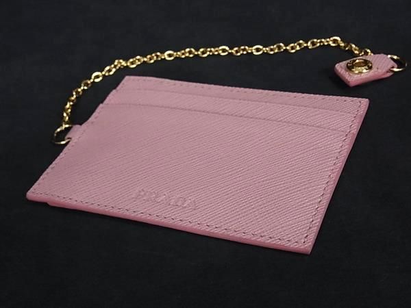 新品·未使用　正規品　プラダ　サフィアーノレザー　カードケースー　ピンク ✨新品未使用・箱保証書付✨ PRADA カードケース サフィアーノ