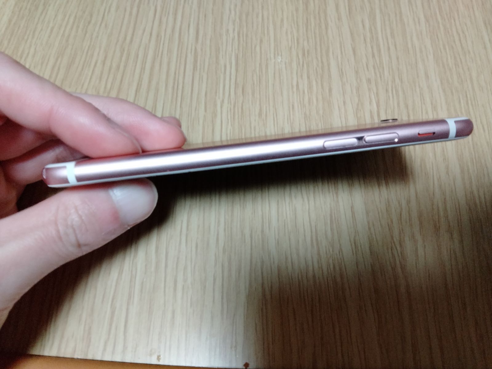 iPhone 6S 16GB SIMロック解除 画面割れ - メルカリ