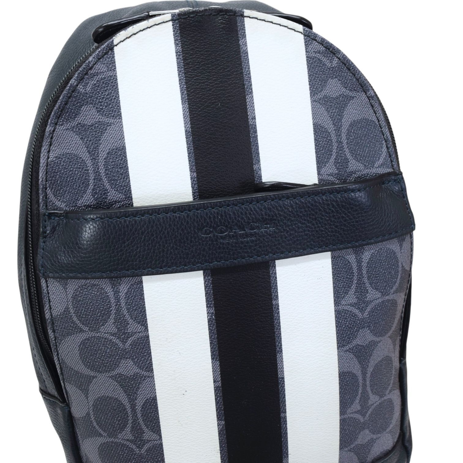 美品✨コーチ ボディバッグ チャールズ シグネチャー PVC レザー ブラック コーチ COACH チャールズ ヴァーシティ シグネチャー ボディ