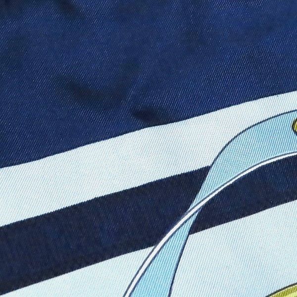 HERMES エルメス　カレ90 大判 スカーフ ブルー　黄金の拍車 HERMES エルメス カレ90 大判 スカーフ ブルー 黄金の拍車 エルメス