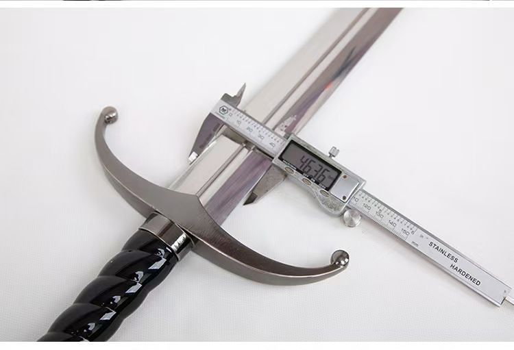 トラ茎ヨーロッパ剣十字西洋剣 模造刀 居合刀 武士道 武蔵 鑑賞用 手鍛造打 トラ茎ヨーロッパ剣十字西洋剣 模造刀 居合刀 武士道 武蔵 鑑賞用 手