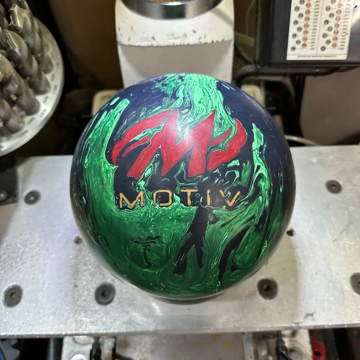 中古 MOTIV(モーティブ) ー プライマル レイジ 15 ポンド 中古 MOTIV(モーティブ) ー プライマル レイジ 15 ポンド
