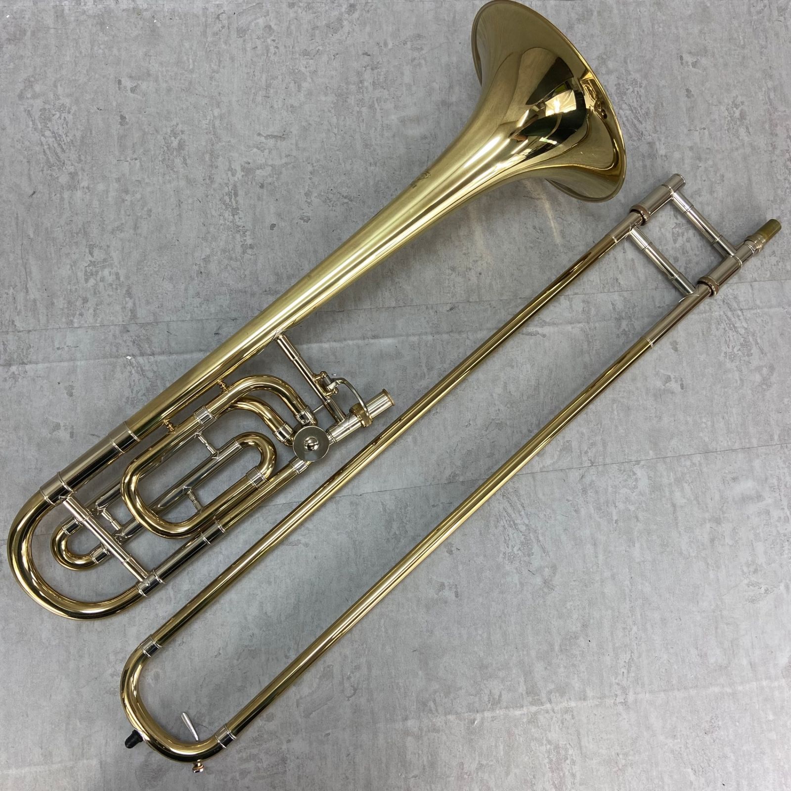 2071❣️ bach ヴィンテージ　テナーバストロンボーン　ハードケース VINCENT BACH テナーバストロンボーン 42B 太管 ラッカー 純正