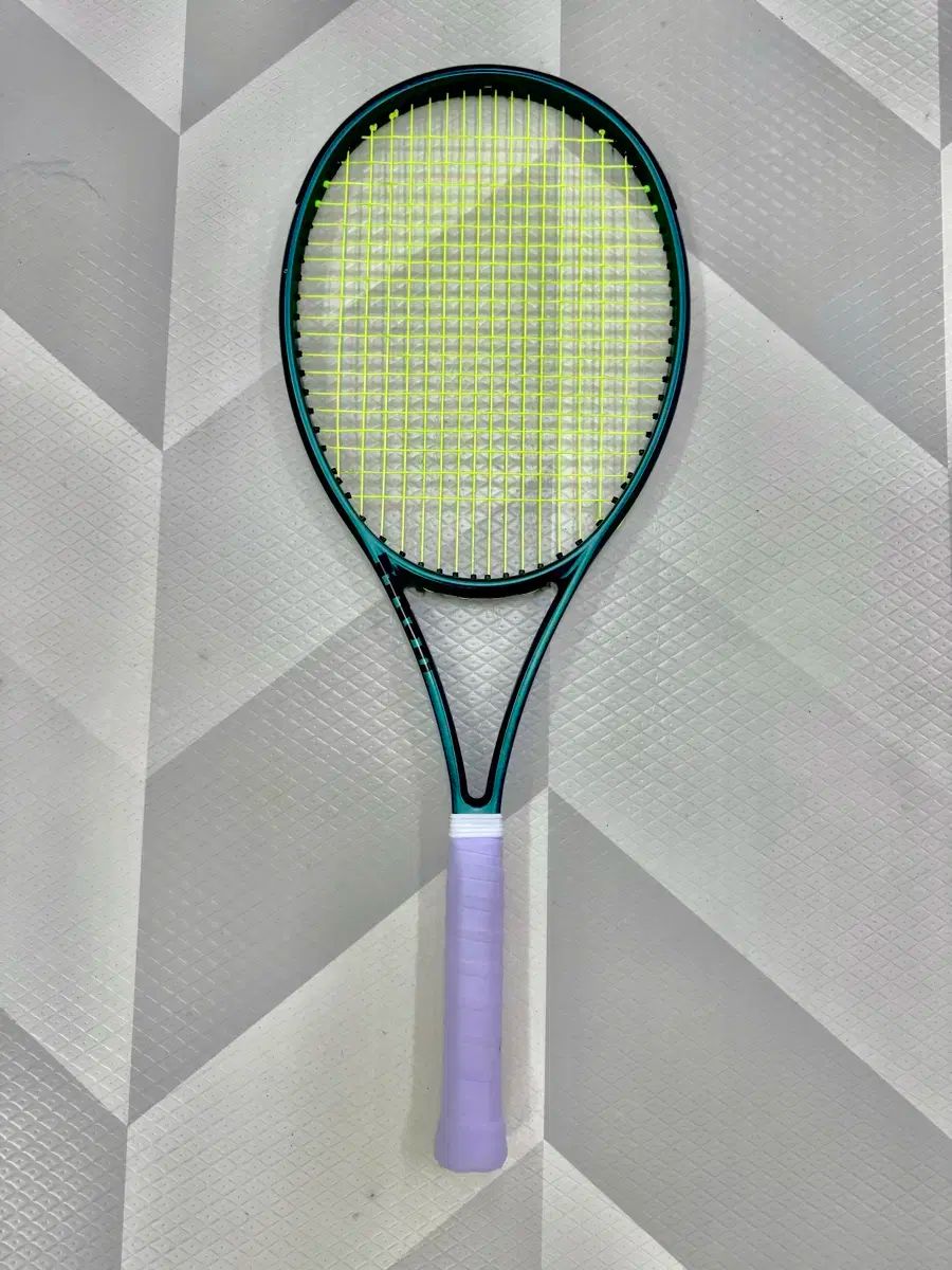 Wilson テニスラケット 98平方インチ 305g 【公式通販】