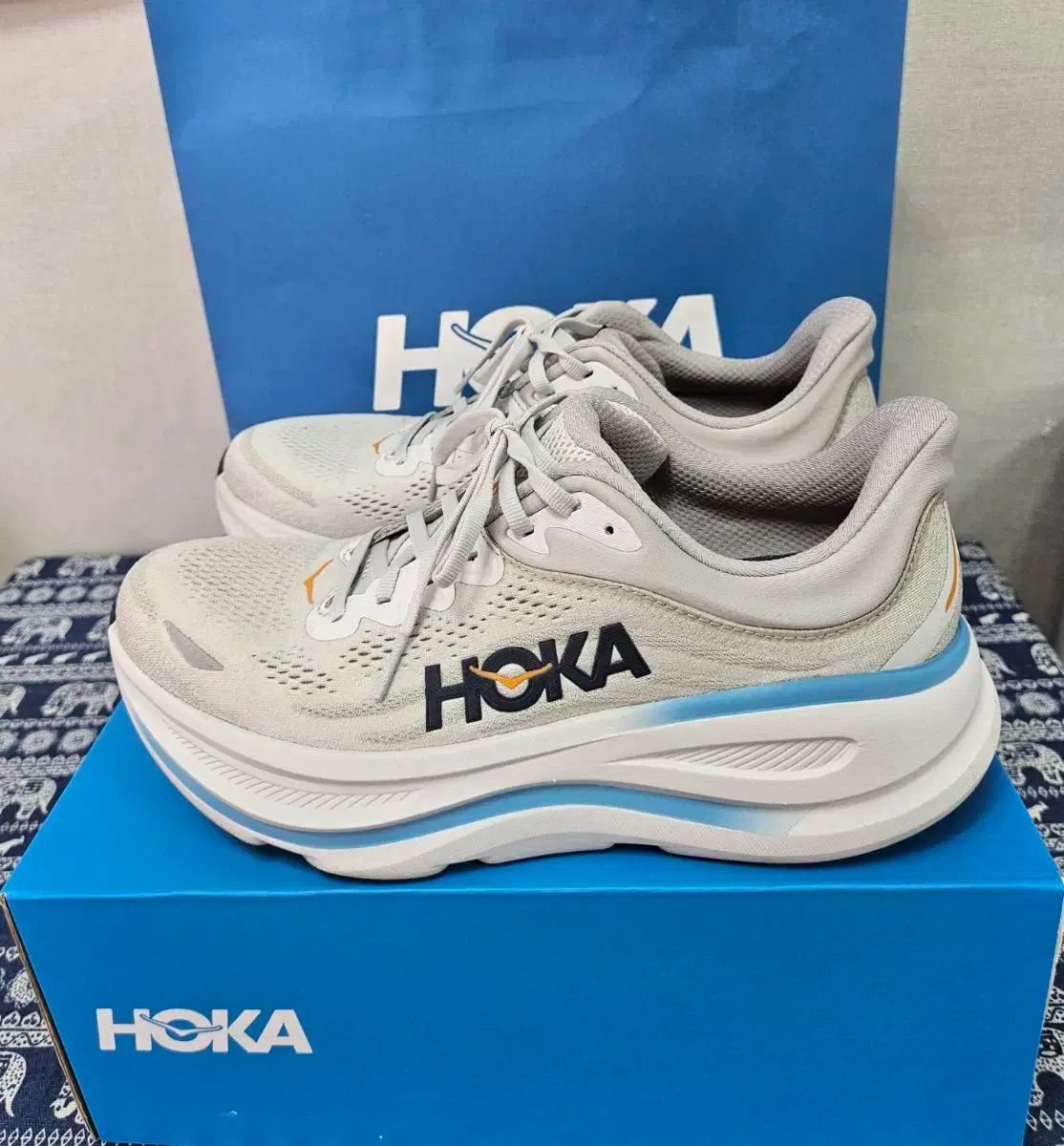 HOKA ONE ONE ホカオネオネ ボンダイ 9 270 売る