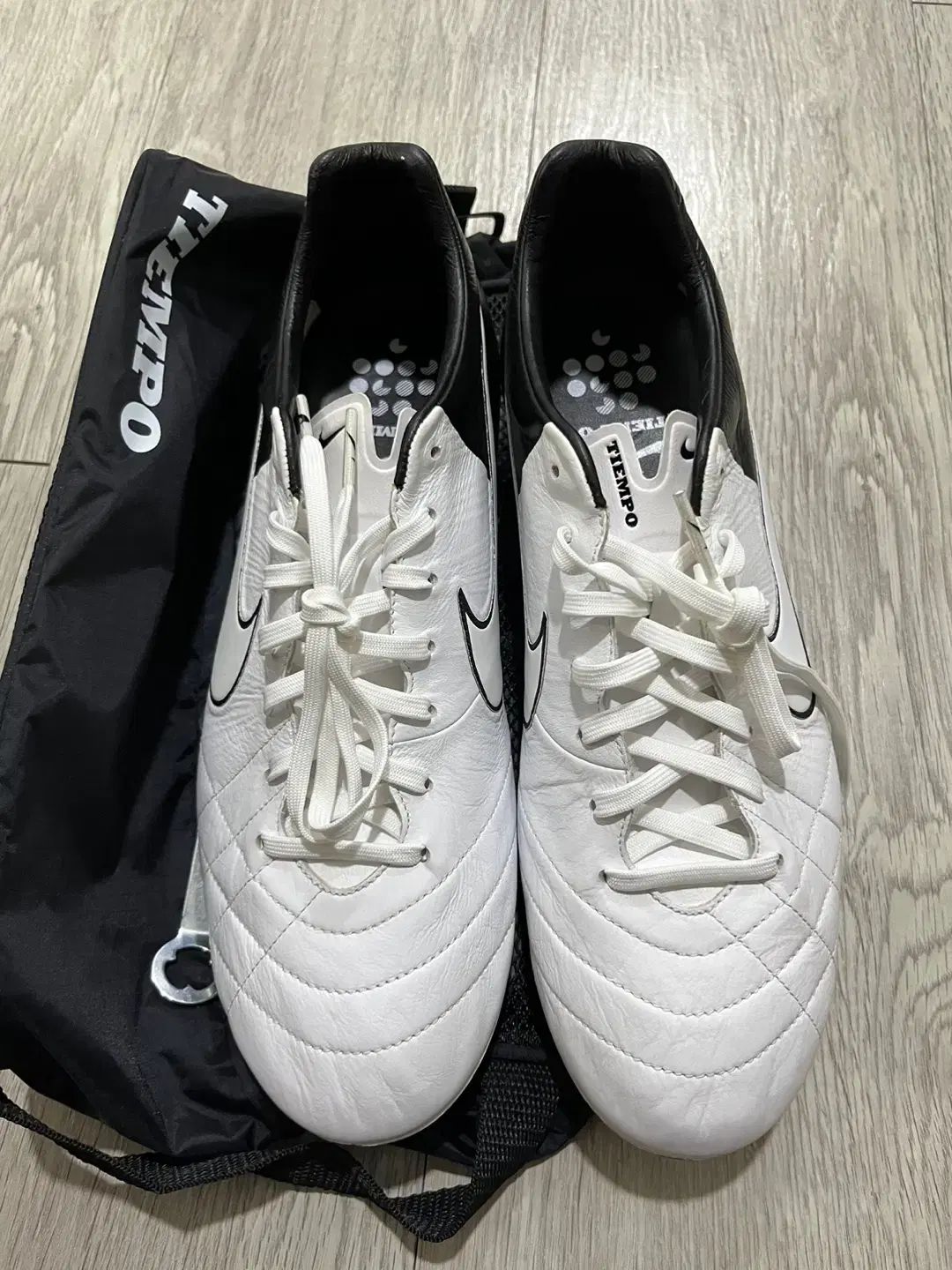 イタリア製 NIKE ナイキ ティエンポ レジェンド 4 エリート SG 295 サッカーシューズ