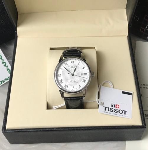 TISSOT  ティソ  Lylock series   男性用腕時計   機械式時計    腕時計です