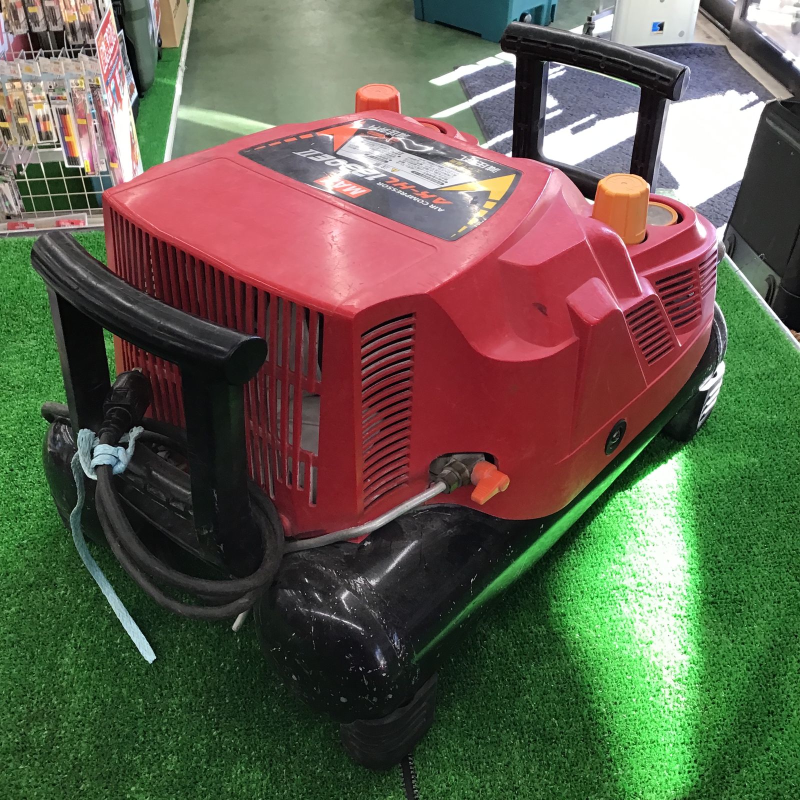 【ジャンク品】マックス(MAX) エアコンプレッサー AK-HL1230E2【桶川店】