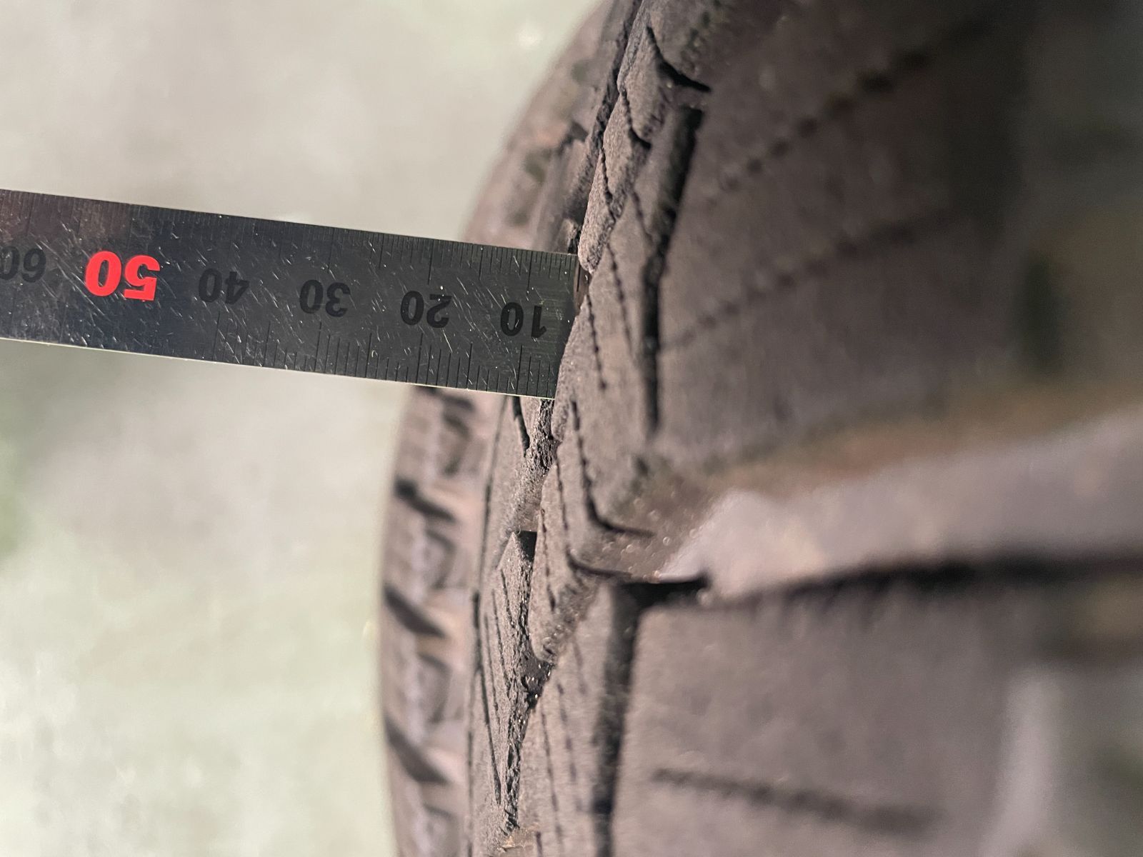  1本えぐれ ブリヂストン ブリザック WS 90 185 65 R 15 スタッドレス 4穴 アルミホイール 4本セット 営業所止め発送 ･ 除く 15インチ タイヤ ホイールセット