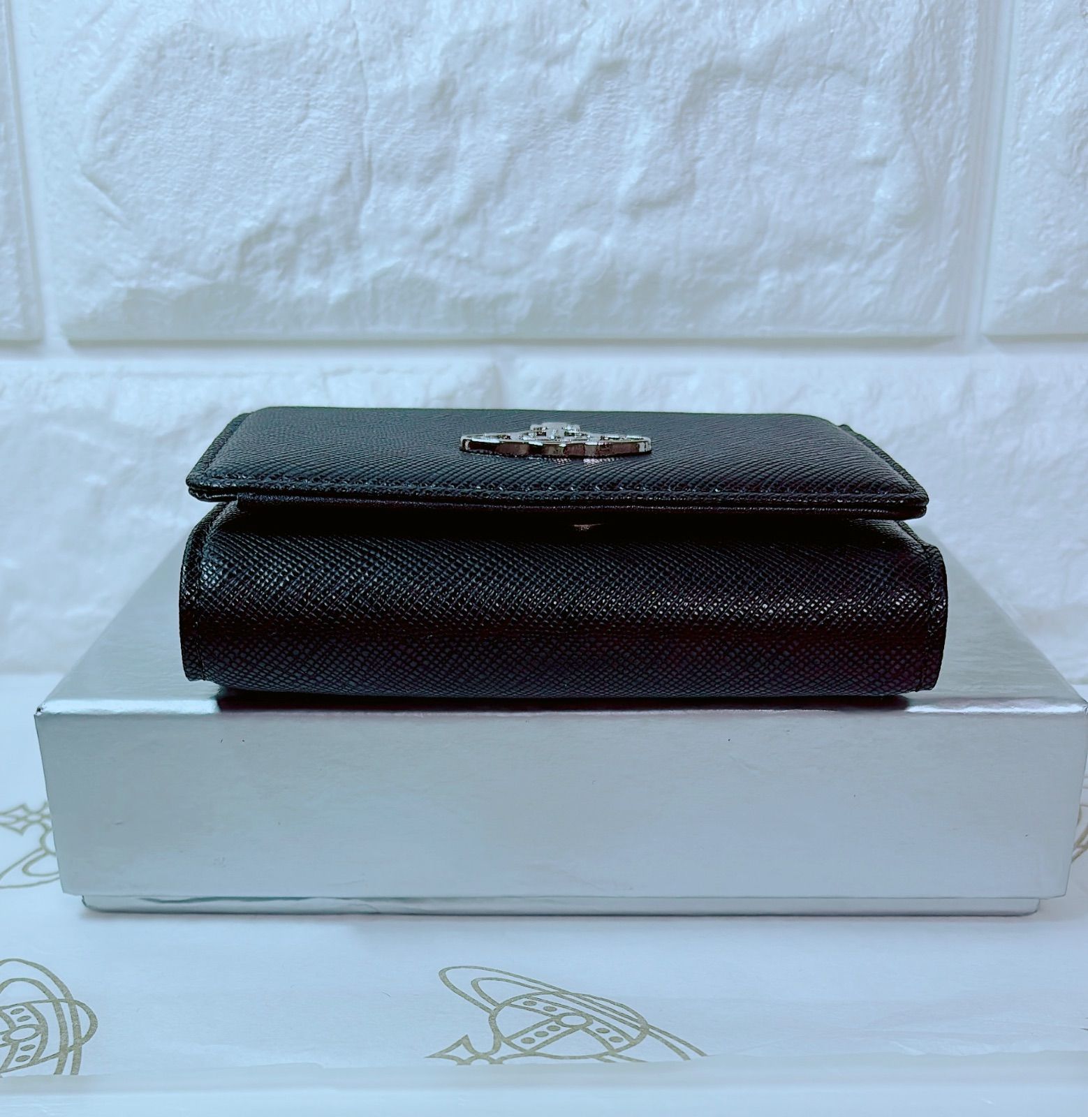 【ショッパー付き】新品 ヴィヴィアン・ウエストウッド　三つ折り財布 ブラック Vivienne Westwood - 【ショッパー付き】Vivienne Westwood 三