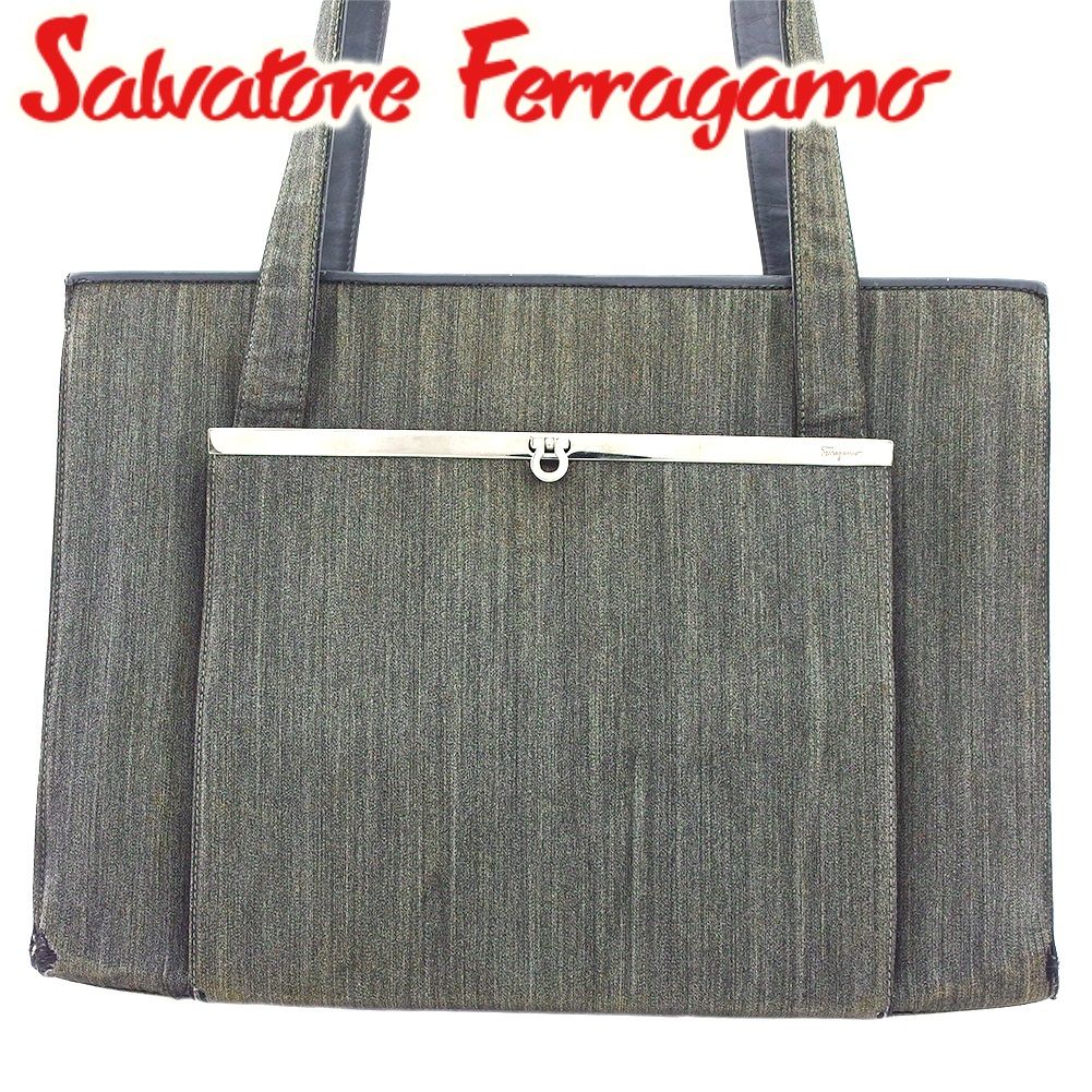 サルバトーレフェラガモ　グレー レザー ショルダーバッグ 本体とポーチ付き サルヴァトーレフェラガモ Salvatore Ferragamo ショルダー