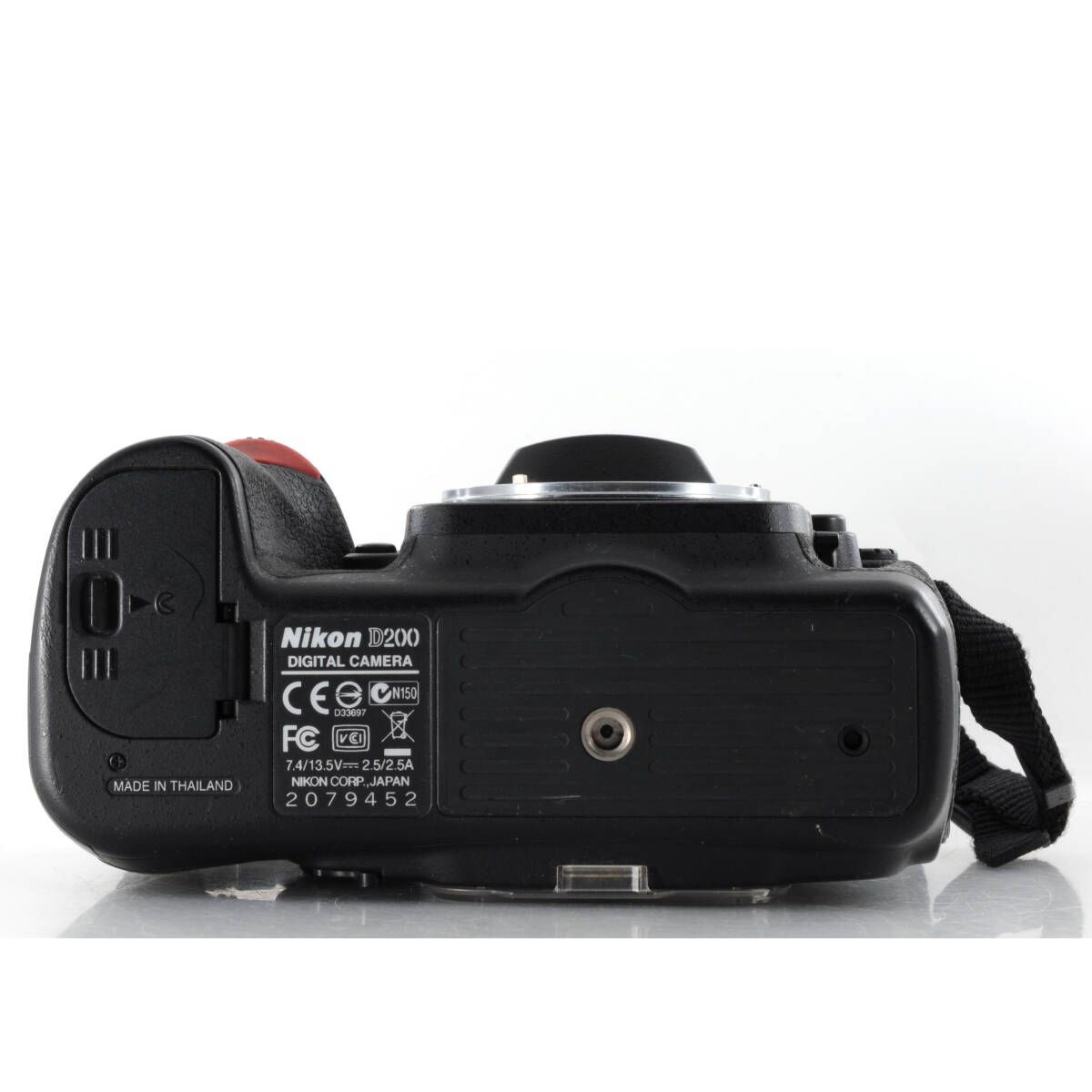 カメラ 【ニコン】Nikon D200 デジタル一眼レフカメラ + バッテリー