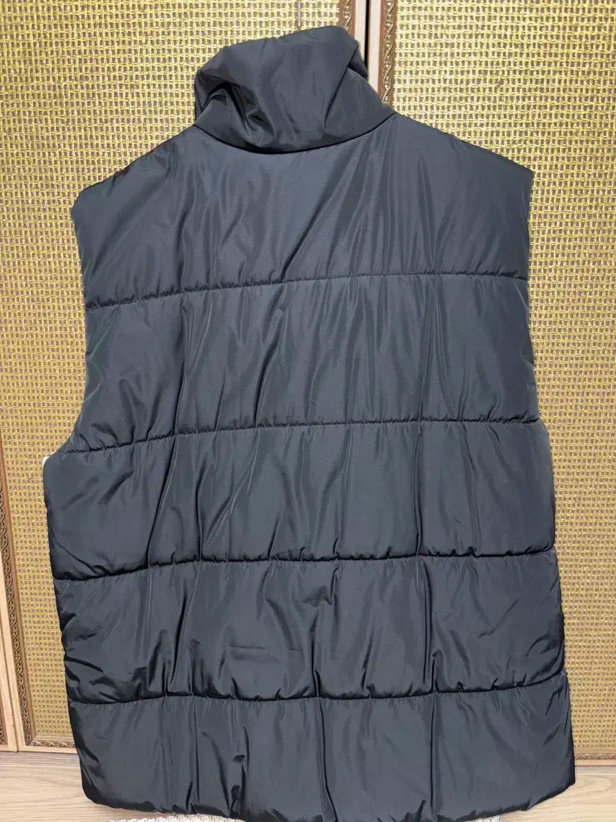 00's アディダス　adidas 中綿　ファー付き　ベスト　黒 00's アディダス adidas 中綿 ファー付き ベスト 黒 00´s