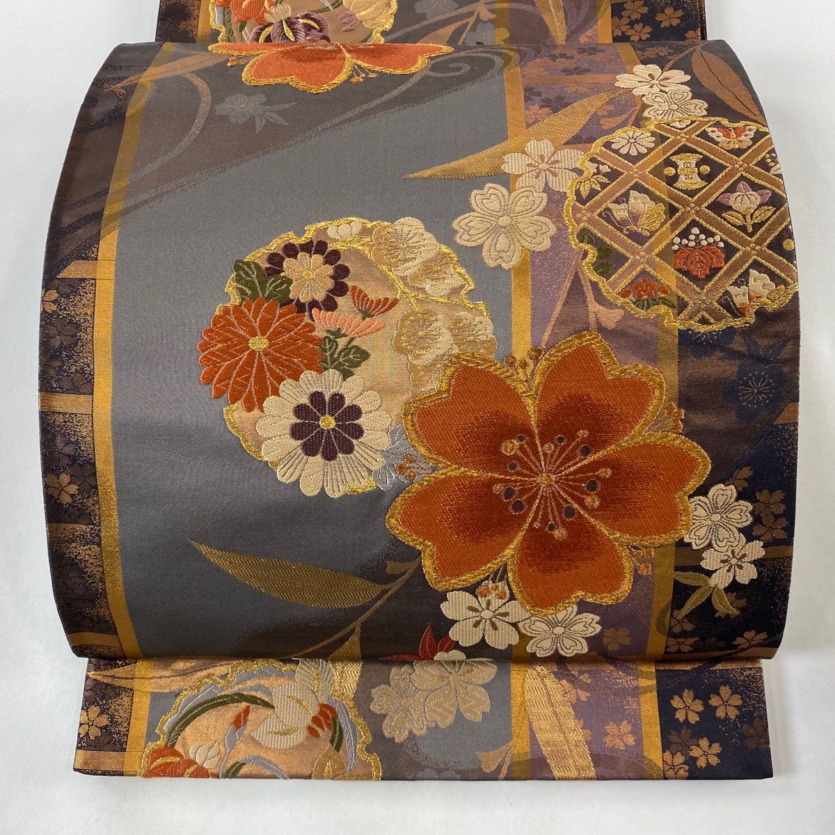 袋帯 秀品 桜 雪輪 金糸 箔 灰色 六通 正絹 【中古】 - メルカリ