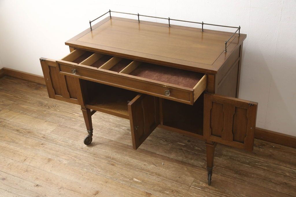 事前問合せ必須 DREXEL HERITAGE ドレクセルヘリテイジ Triune