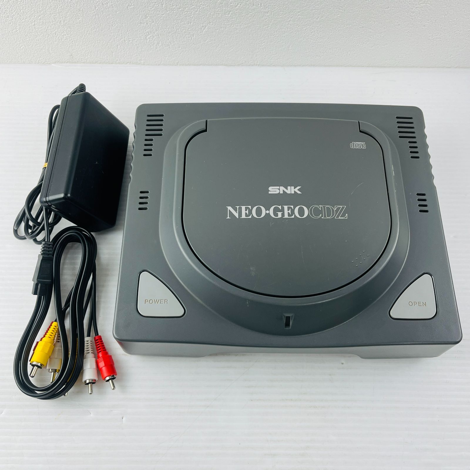 ◇【未確認品】 SNK NEO GEO CDZ ネオジオ 本体 CD-T02 レトロゲーム