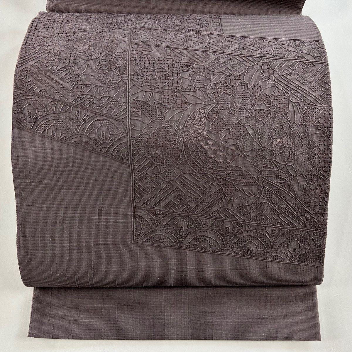 袋帯 秀品 紬地 菊 草花 汕頭刺繍 灰紫 お太鼓柄 正絹 【中古】