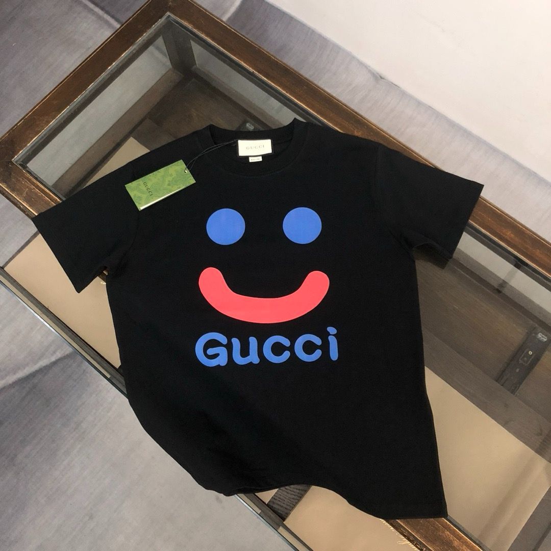 GUCCIの笑顔プリント半袖Tシャツ 男女兼用