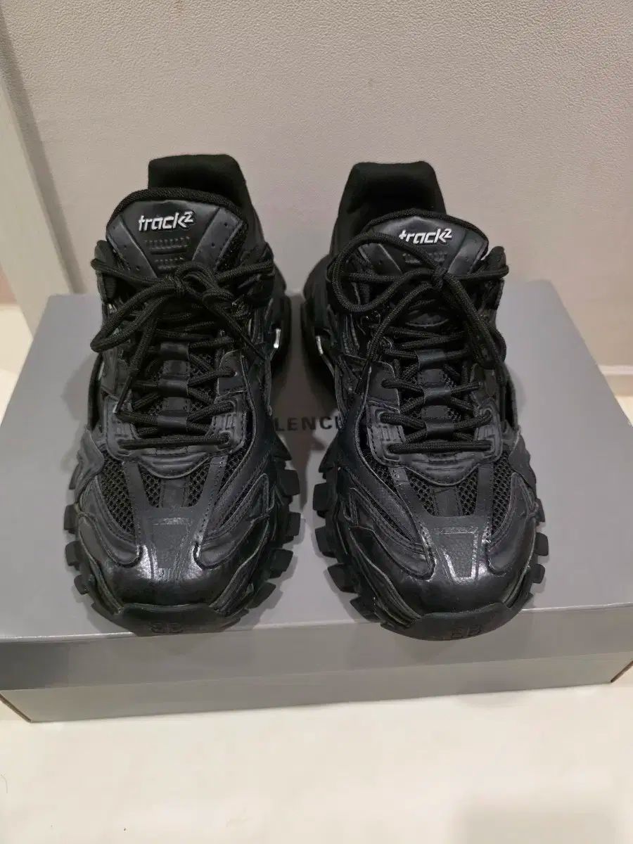 バレンシアガ トラック2 です 41 サイズ