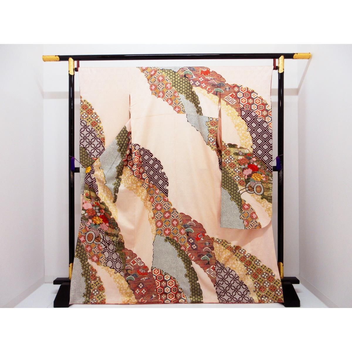 振袖 友禅金彩加工 刺繍入り絞り加工